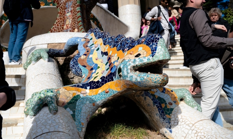 salamandre parc guell avec soleil